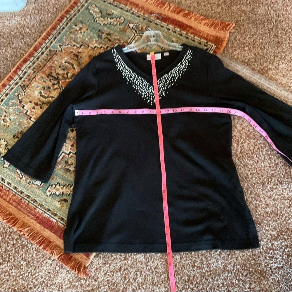 Quacker Factory Black with Rhinestuds Blouse, v-neck, 3/4 sleeve, gorgeous - Picture 11 of 13
